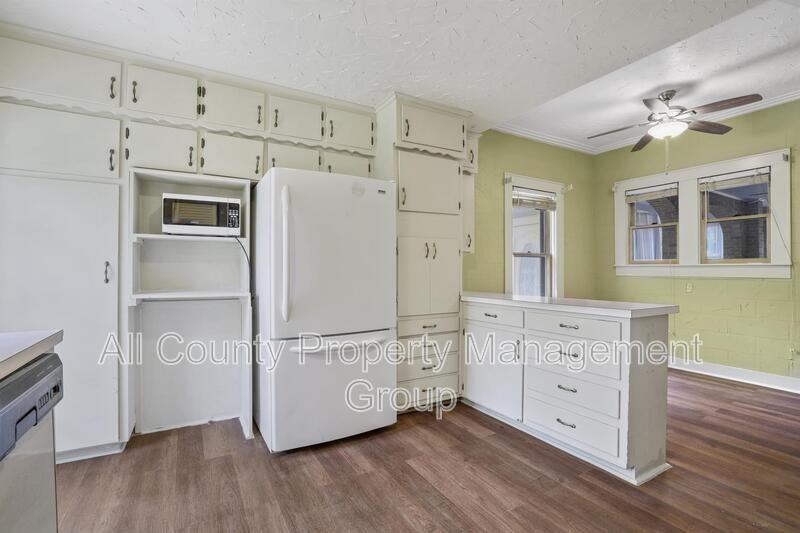 2625 S University Dr - Photo 6 of 15