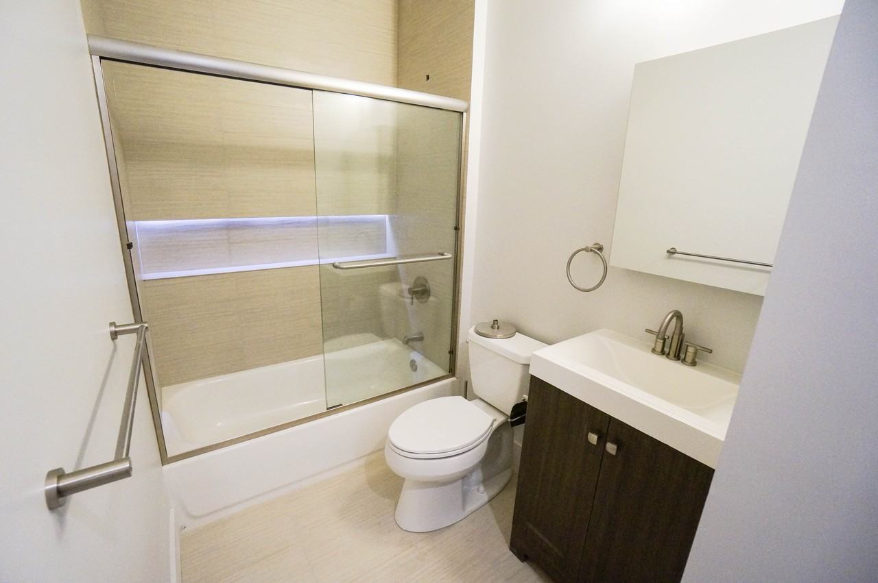3527 Venice Boulevard - Photo 5 of 15