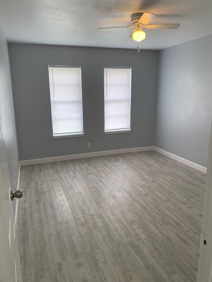 Symphony Apartments - Photo 7 of 10