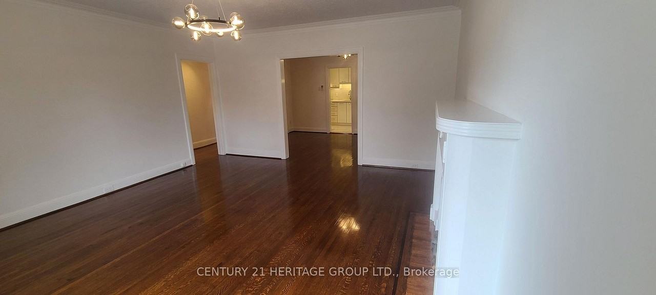 978 Avenue Road #Main - Photo 3 of 19
