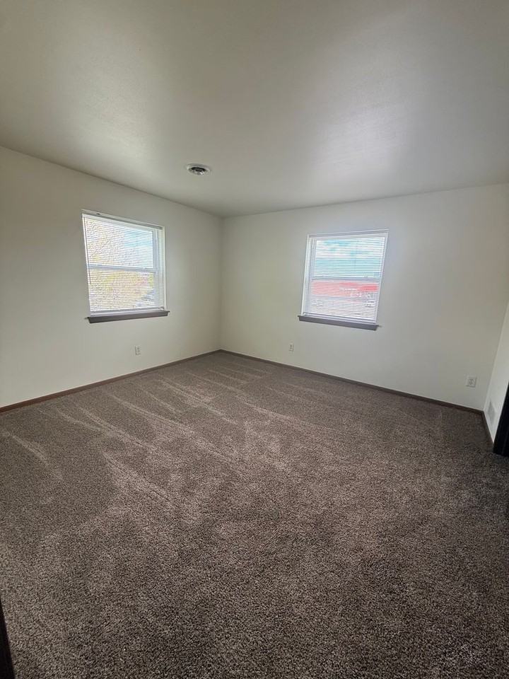 Westgrand Apartments - Photo 5 of 19