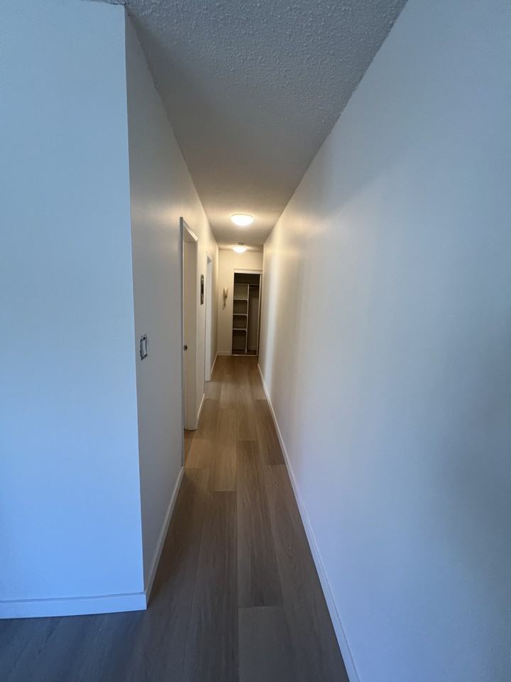 2196 West 39th Avenue #5 - Photo 3 of 4