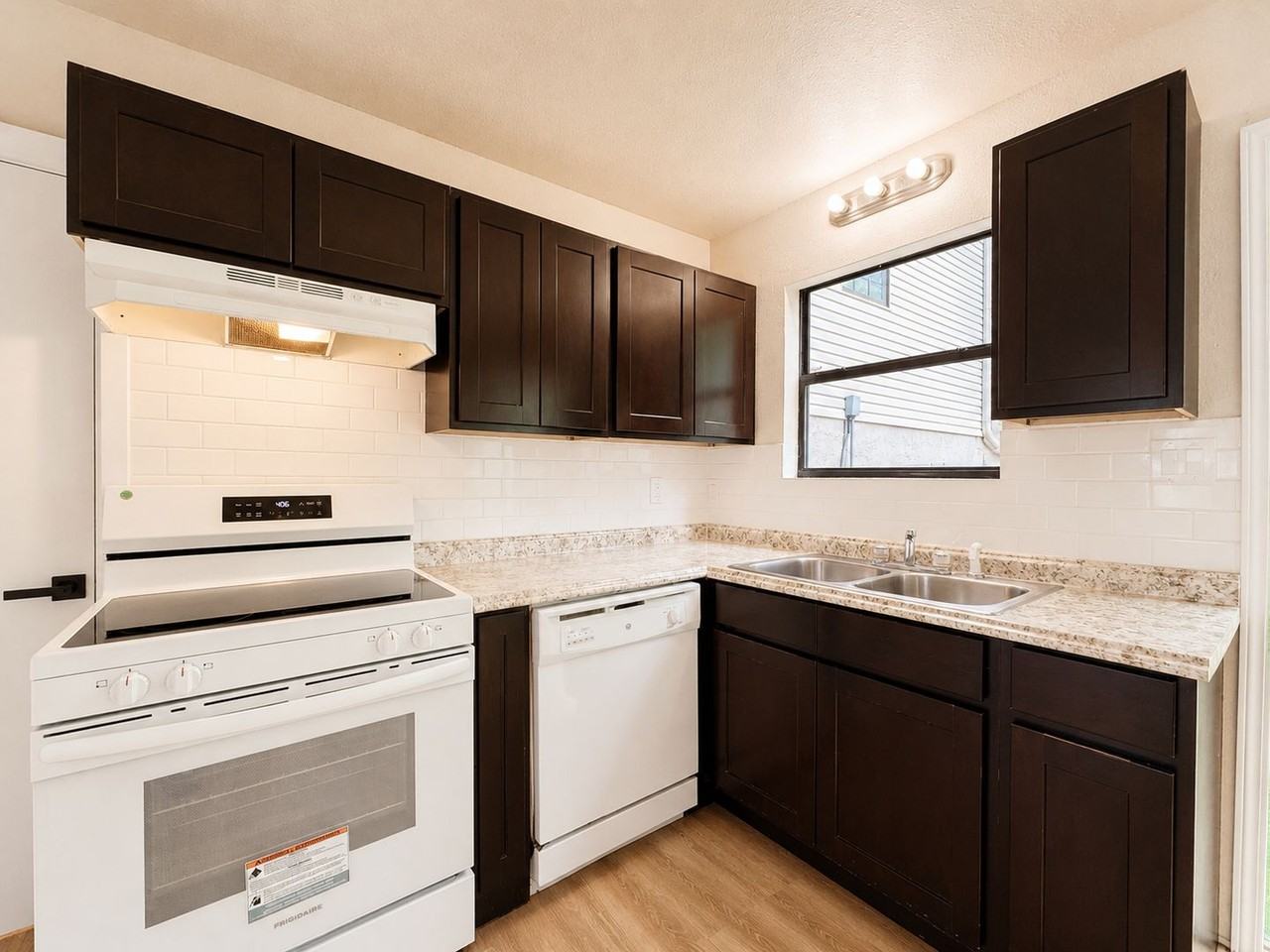 2315 Byers St - Photo 7 of 22