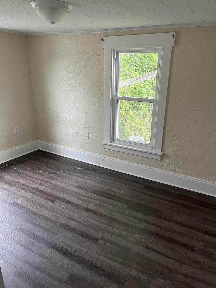 551 New Alexandria Road - Photo 4 of 7