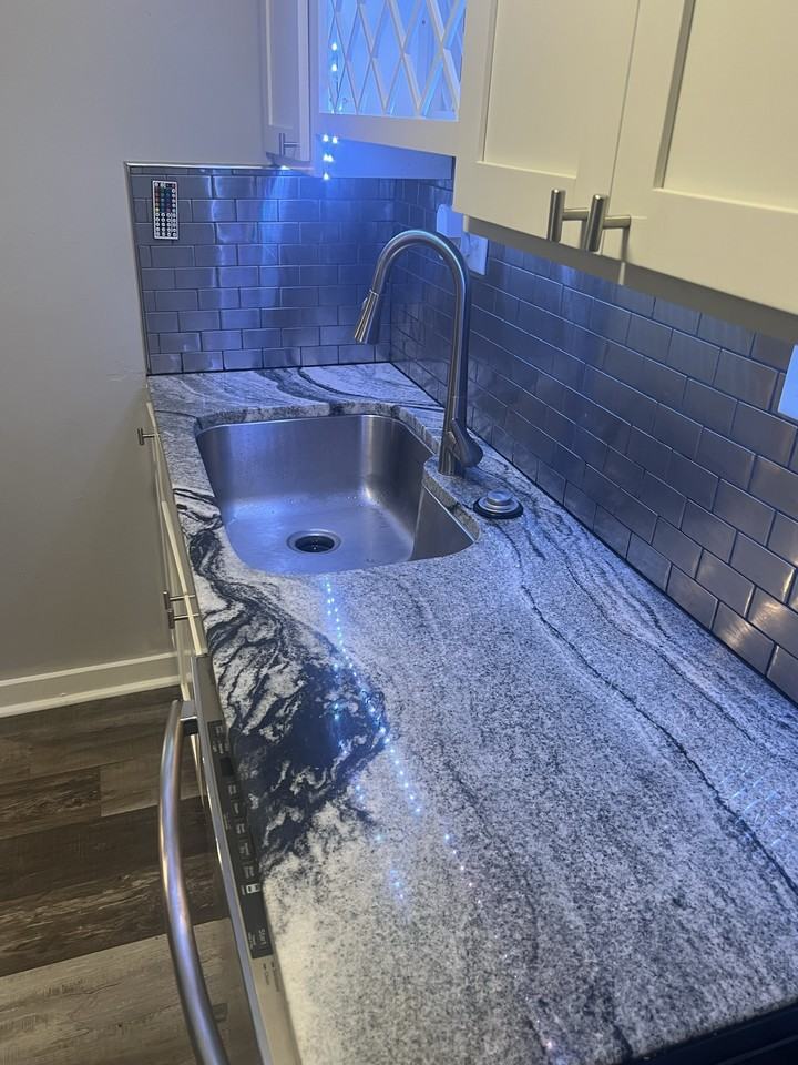 838 Oak St. - Photo 7 of 31