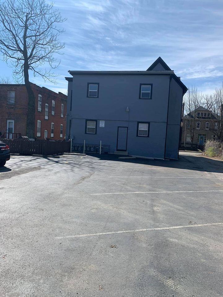 838 Oak St. - Photo 3 of 31