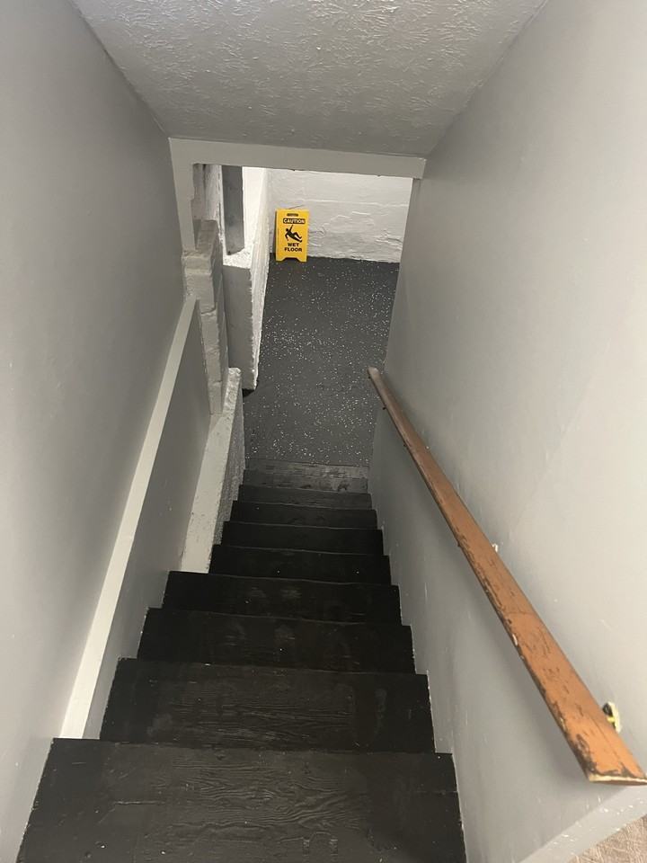 838 Oak St. - Photo 5 of 31