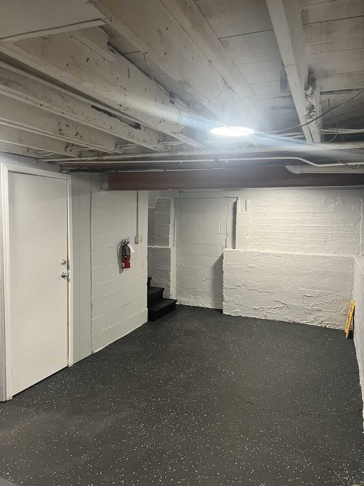 838 Oak St. - Photo 6 of 31