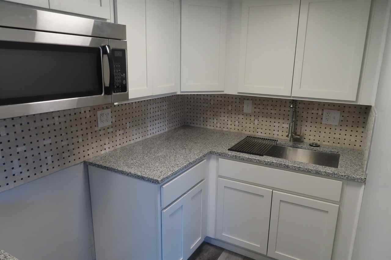740 Franklin Avenue - Photo 3 of 27
