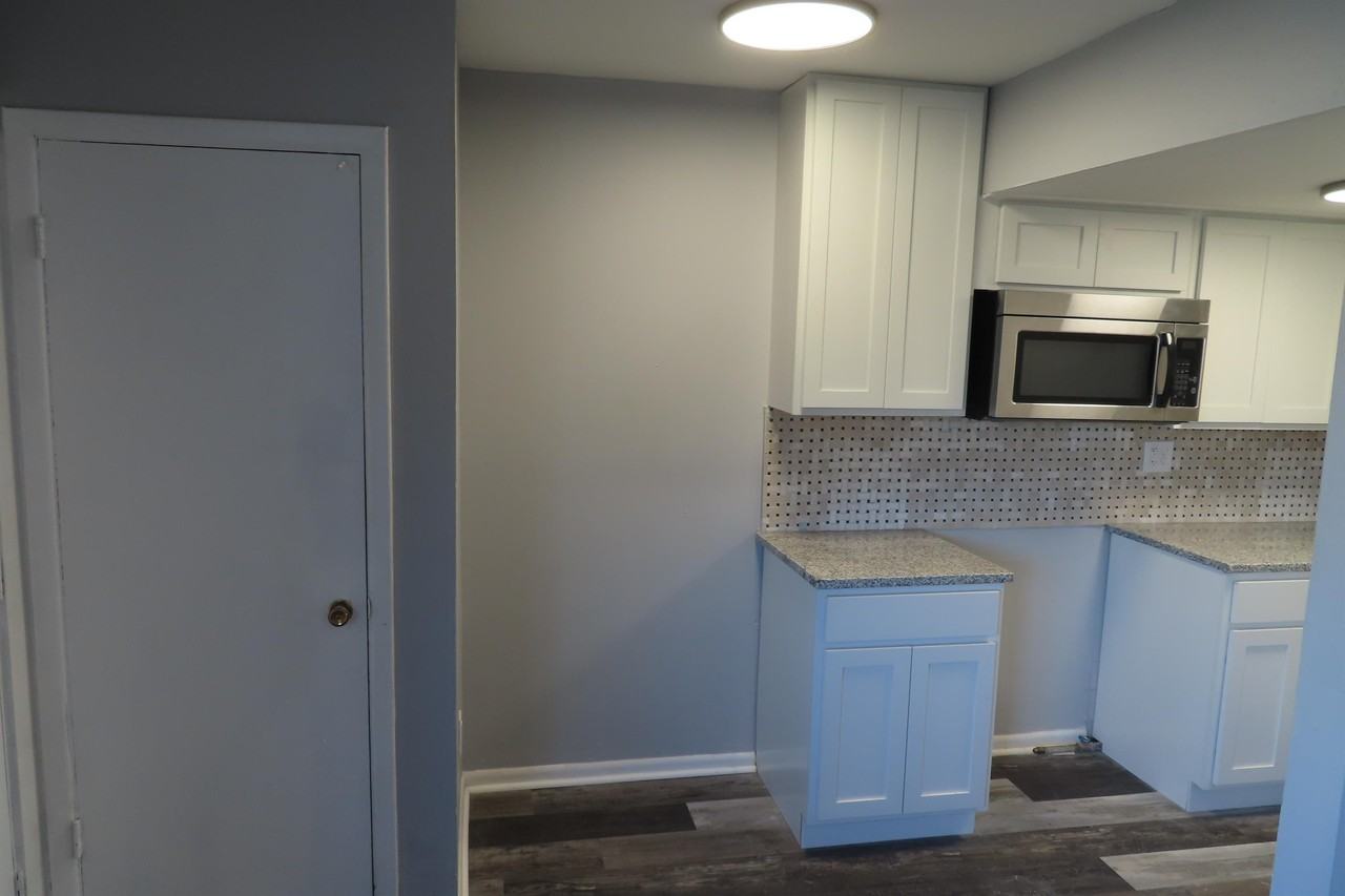 740 Franklin Avenue - Photo 4 of 27