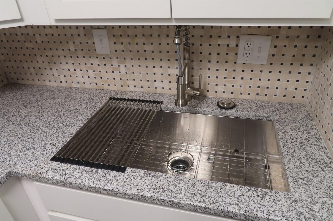 740 Franklin Avenue - Photo 5 of 27