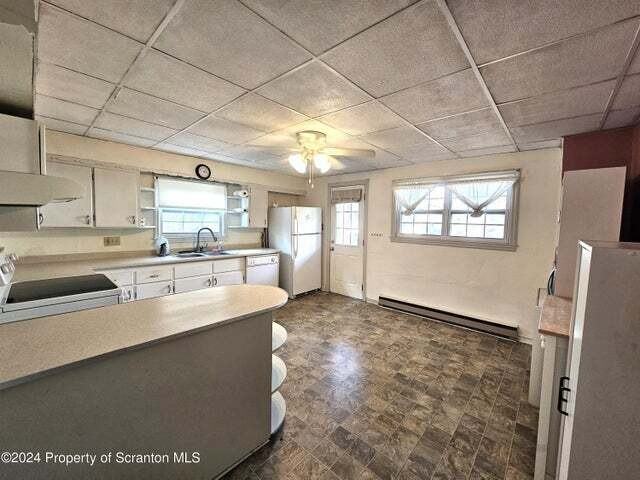 624 Court Street - Photo 3 of 14