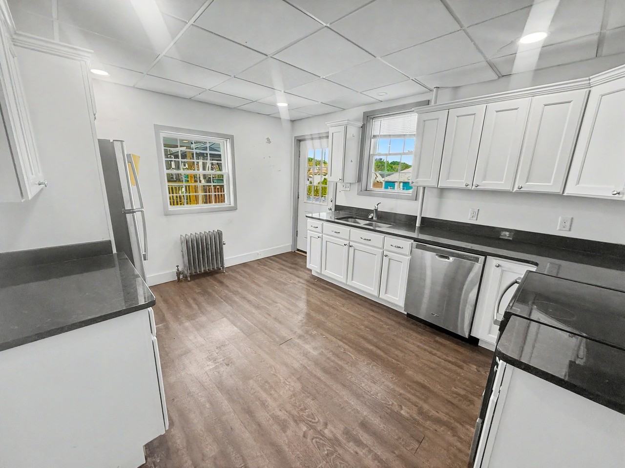514 4th Street - Photo 3 of 8