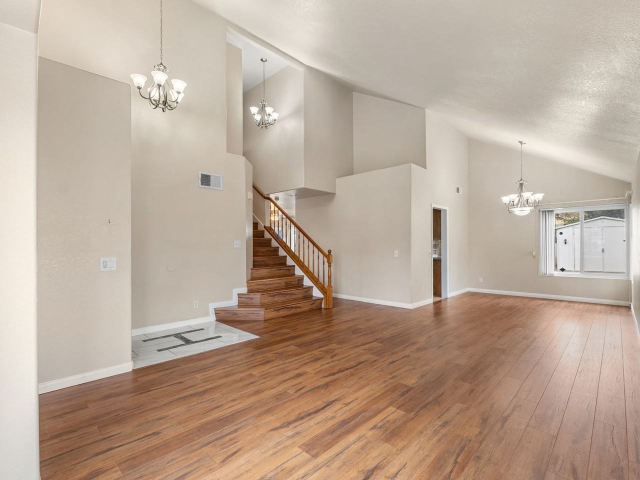 833 Joanna Dr - Photo 3 of 16