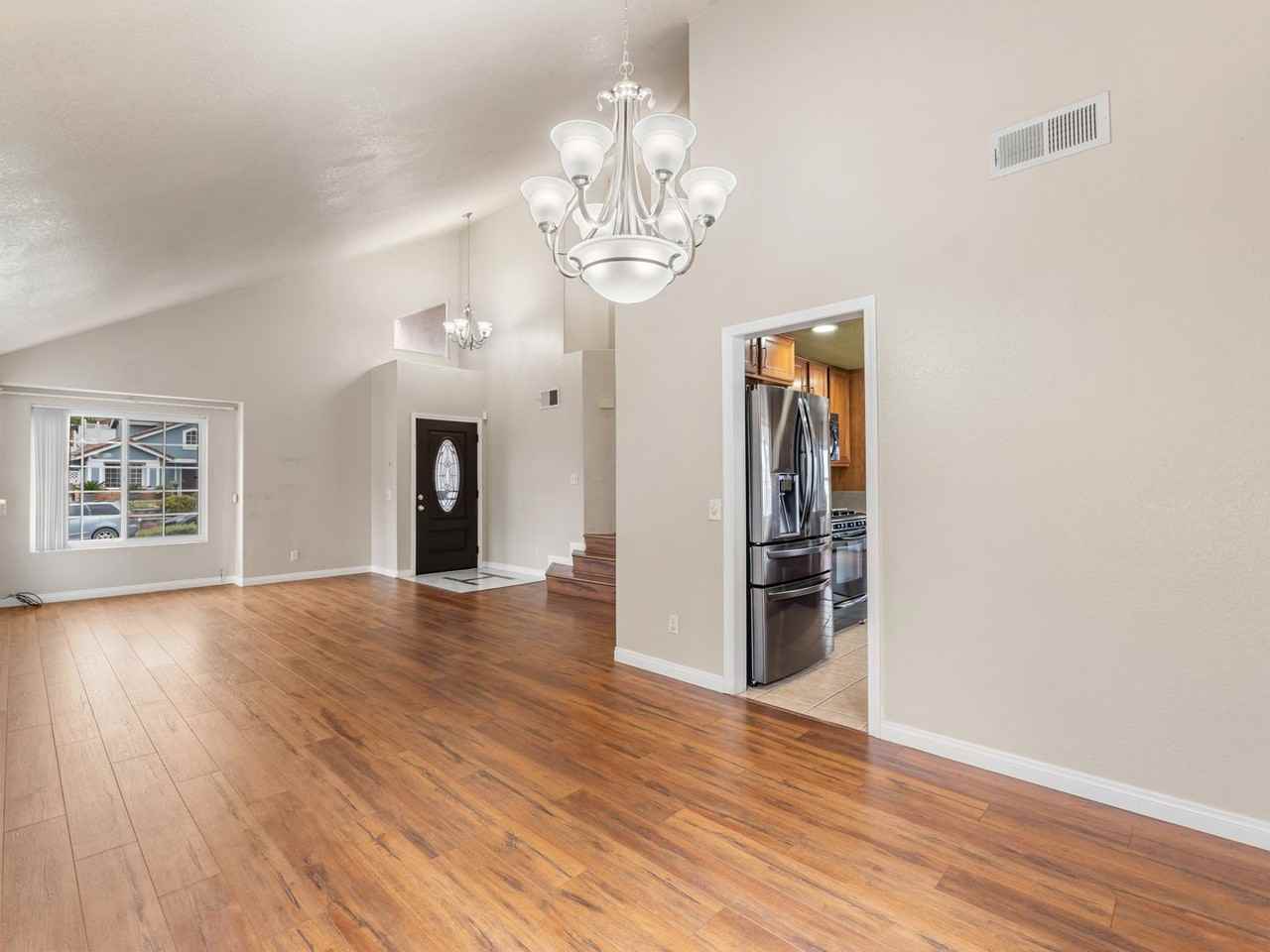 833 Joanna Dr - Photo 4 of 16