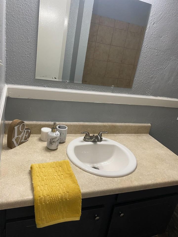 Dodson View Apartments - Photo 6 of 28