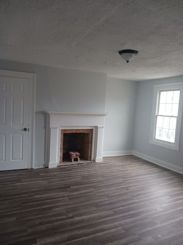 17 Conklin Street - Photo 2 of 5