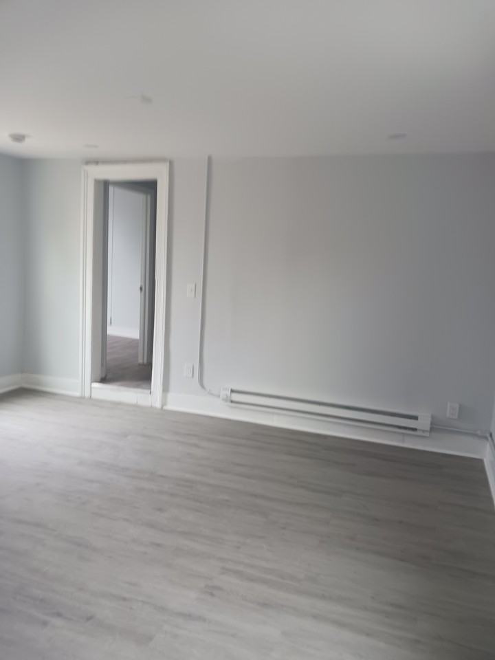 17 Conklin Street - Photo 3 of 5
