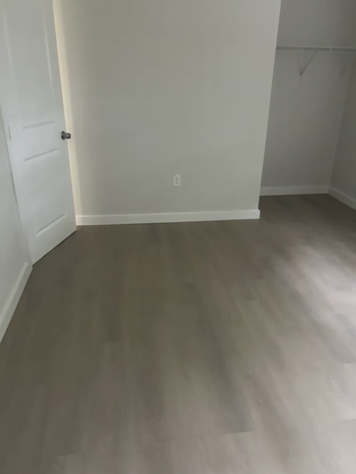 1305 Clermont Avenue - Photo 6 of 6