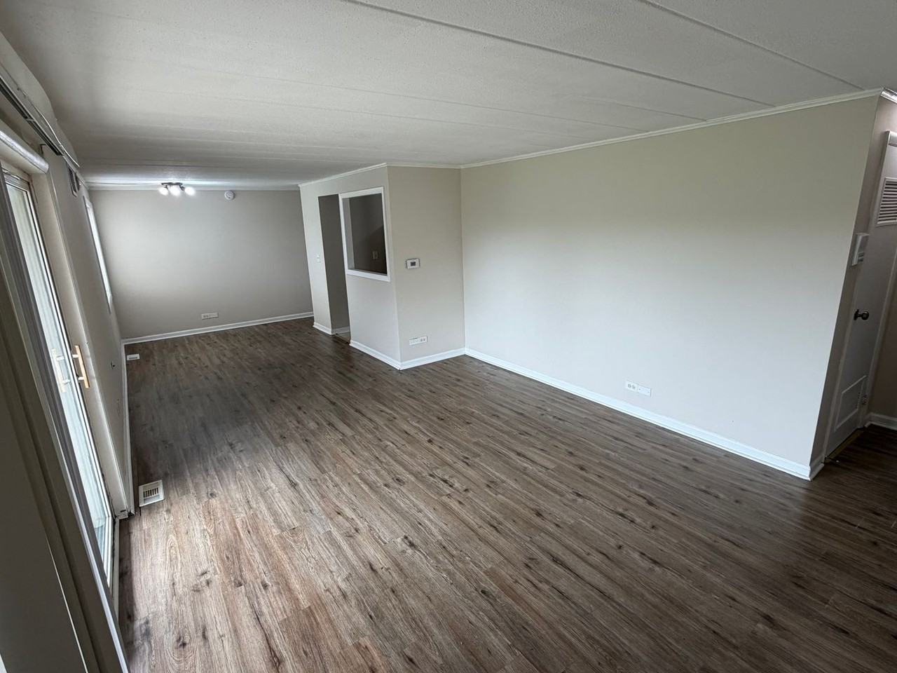 1112 Westover Ln - Photo 3 of 10