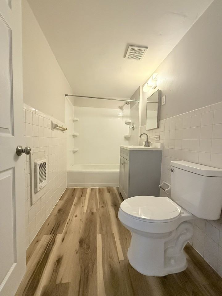 302 North Spring Street - Photo 2 of 8