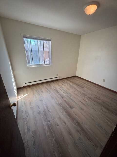 475 Walter Street - Photo 7 of 8