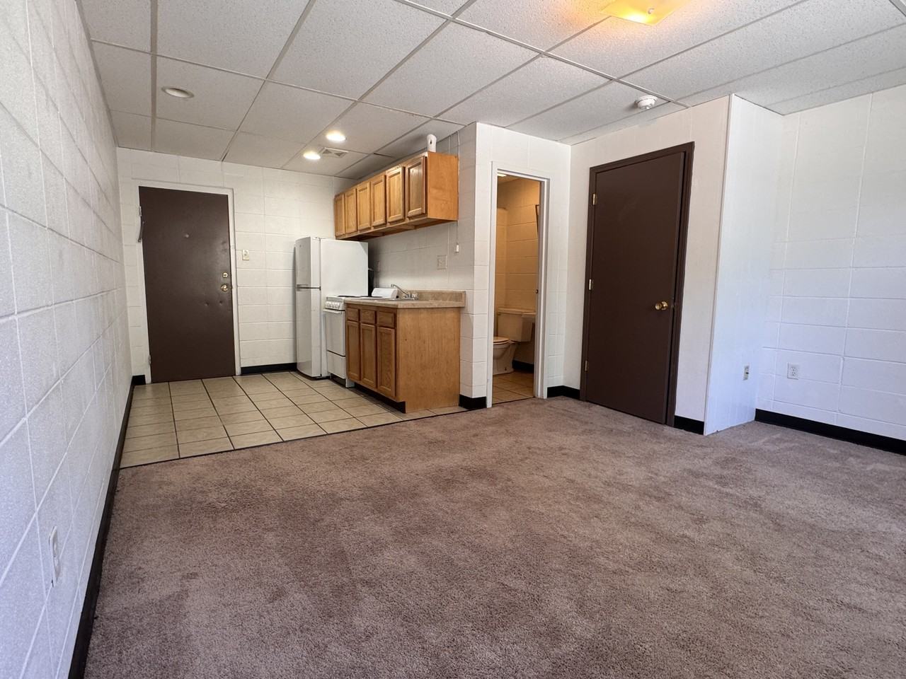 Lincoln North - Photo 3 of 50