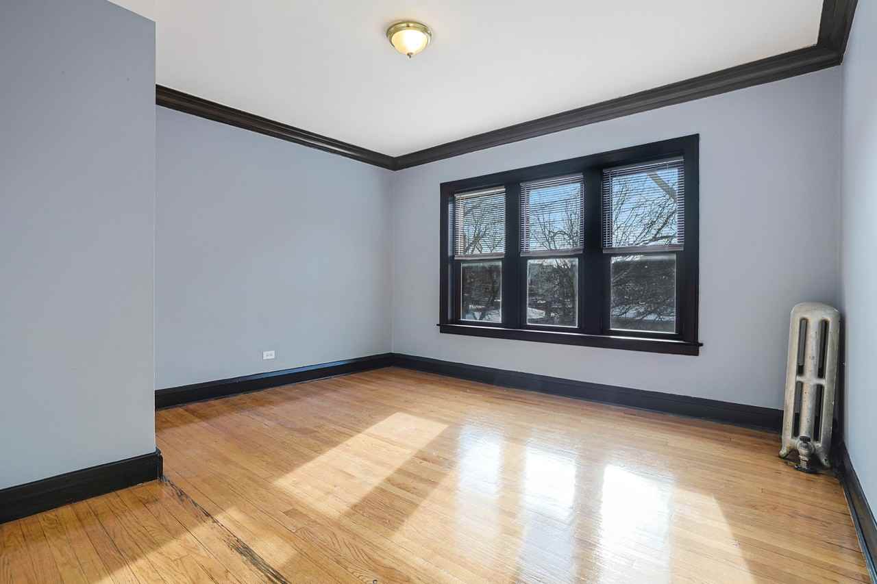 7955 S Paulina St - Photo 3 of 12