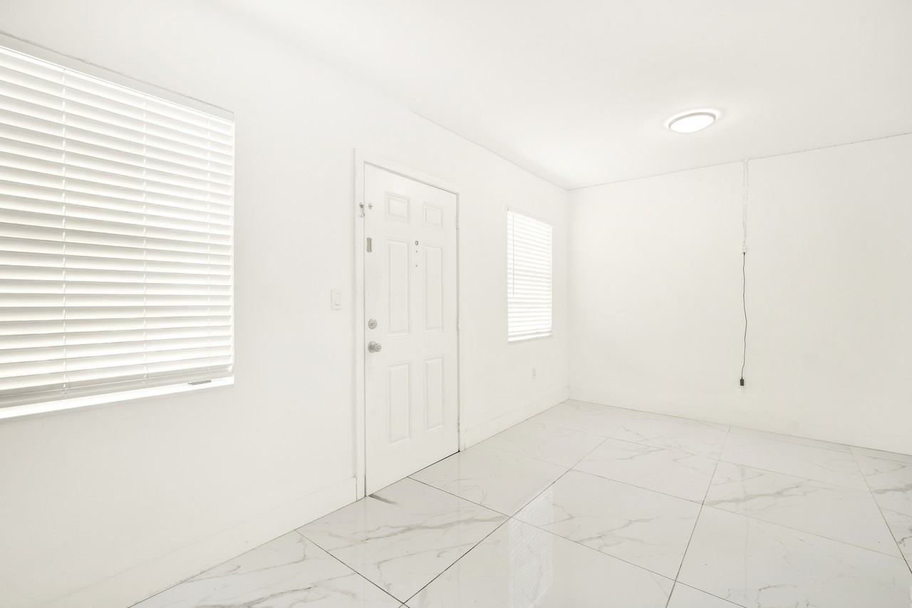 4 Sidonia Ave. - Photo 2 of 13