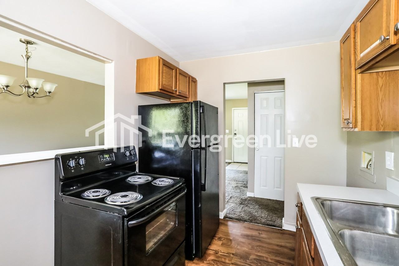 8701 Daly Rd - Photo 7 of 15