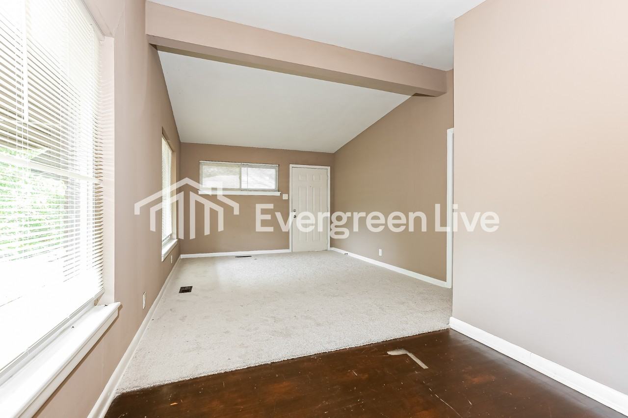 68 Belmont Dr - Photo 5 of 15