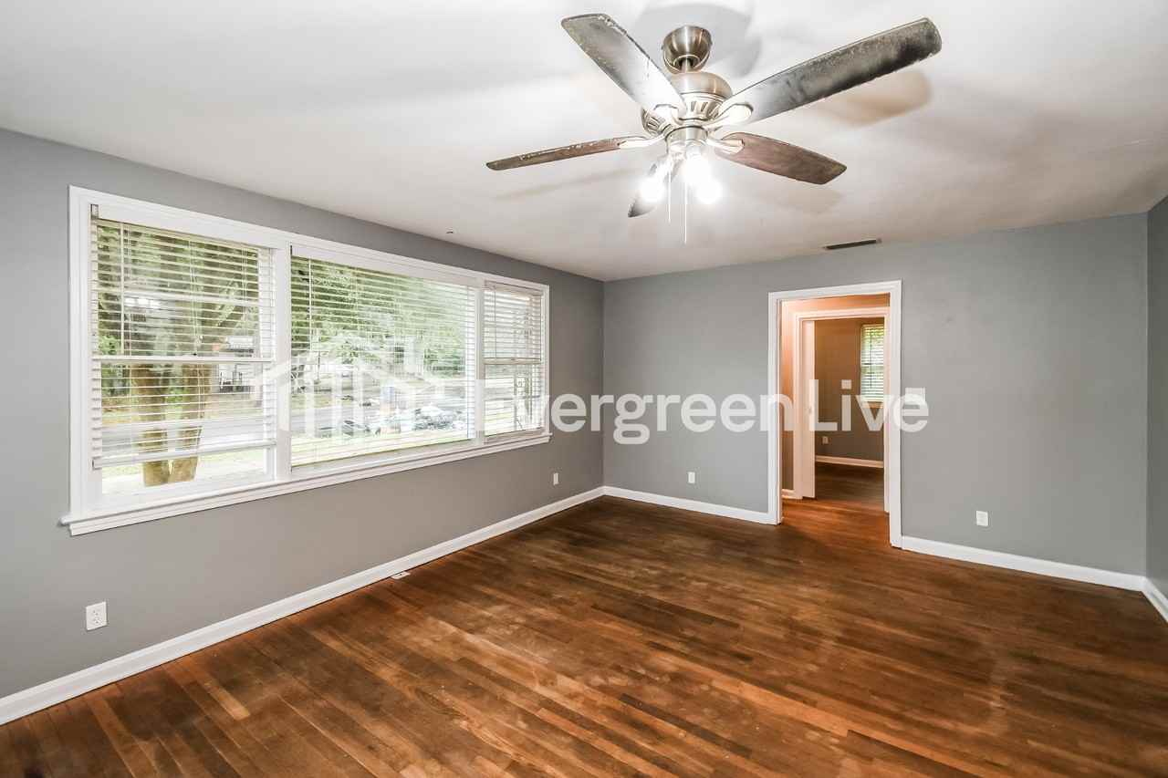 6532 Perry St - Photo 2 of 15