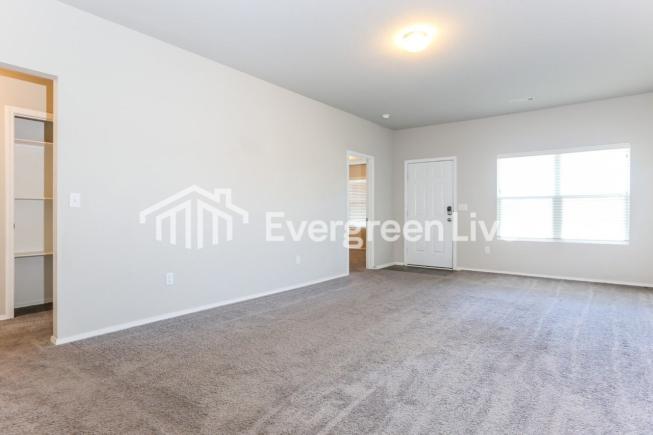 10 Spring Ridge Ln - Photo 4 of 15