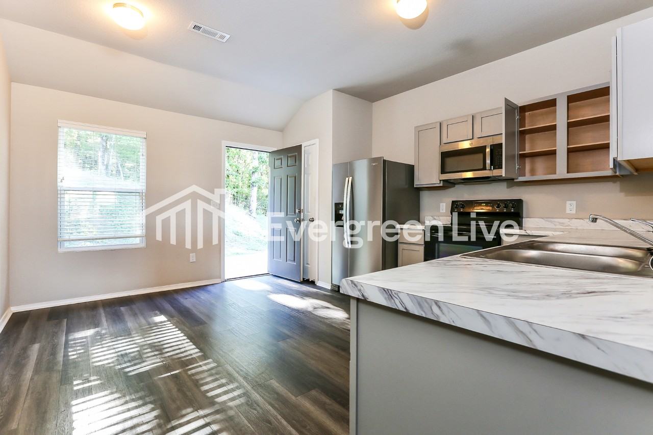 10 Spring Ridge Ln - Photo 5 of 15