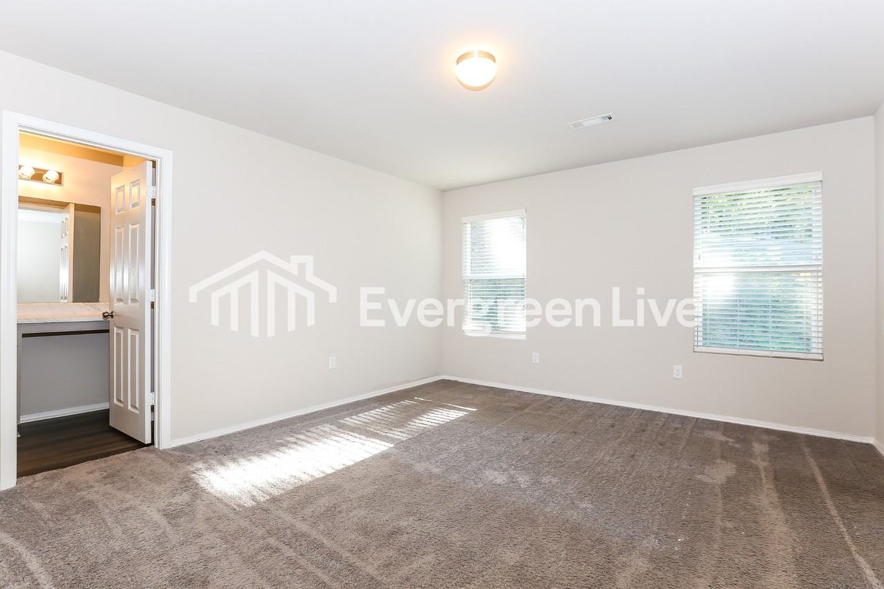 10 Spring Ridge Ln - Photo 7 of 15