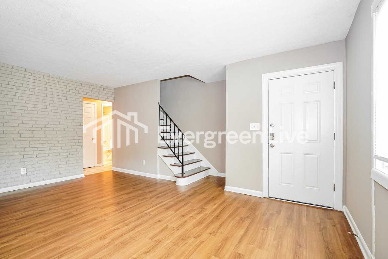 2448 Dawnlight Ave - Photo 3 of 15