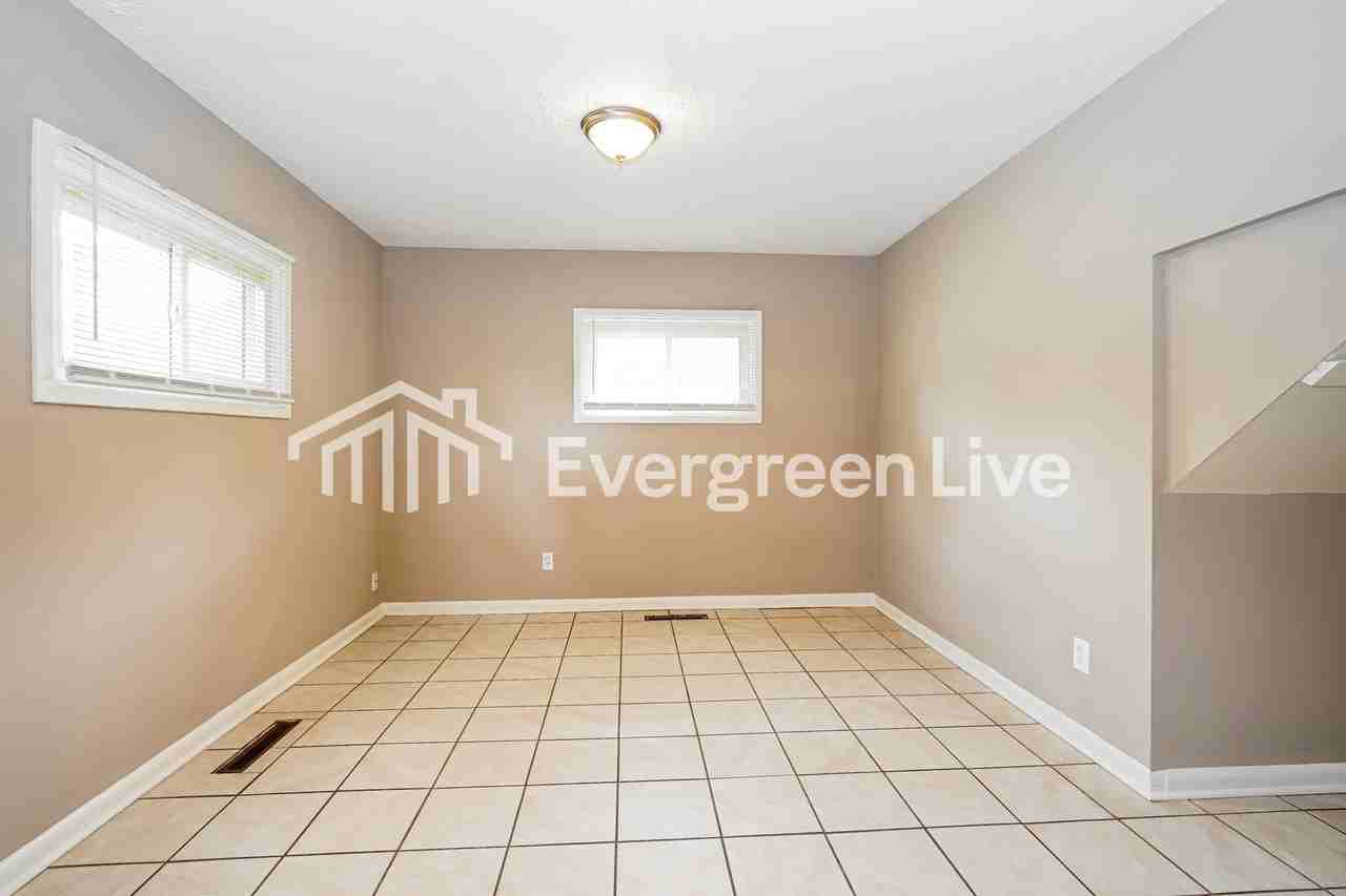 2448 Dawnlight Ave - Photo 6 of 15