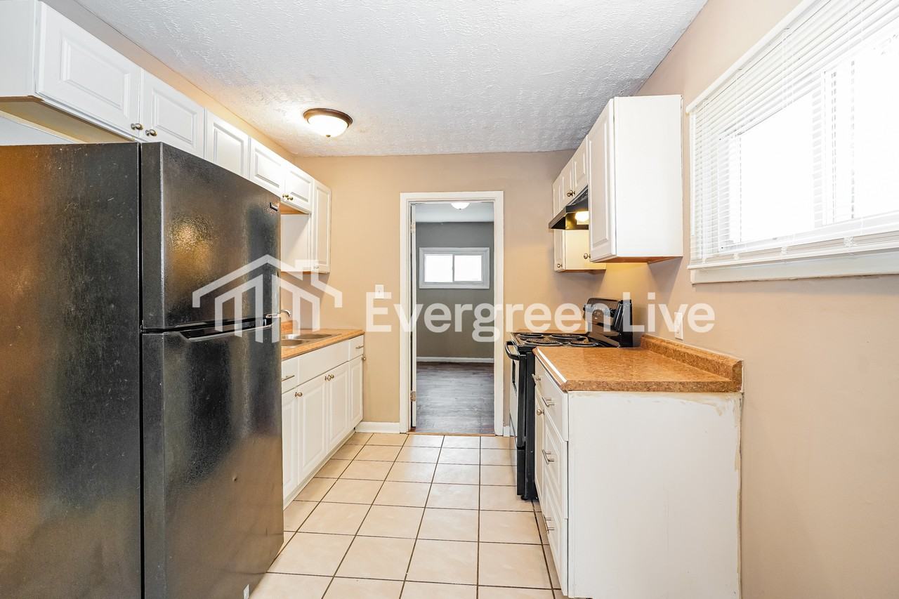 2448 Dawnlight Ave - Photo 7 of 15