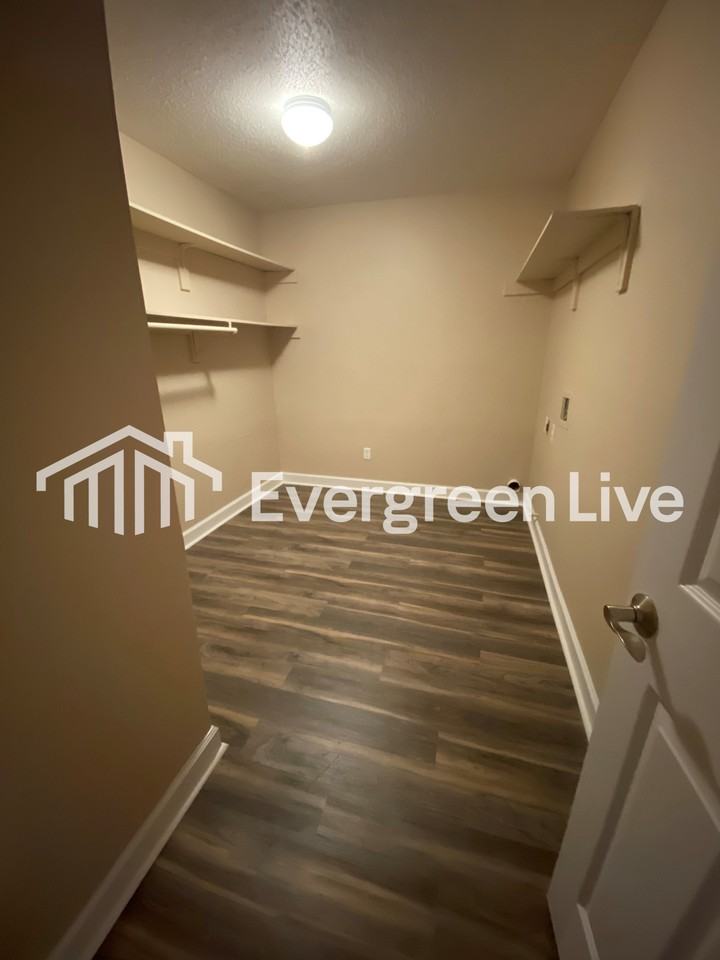 32 Laiken Ct - Photo 7 of 29
