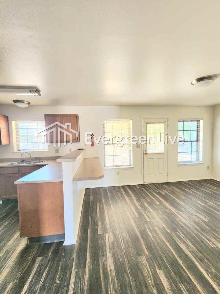 212 Raven Dr - Photo 5 of 23