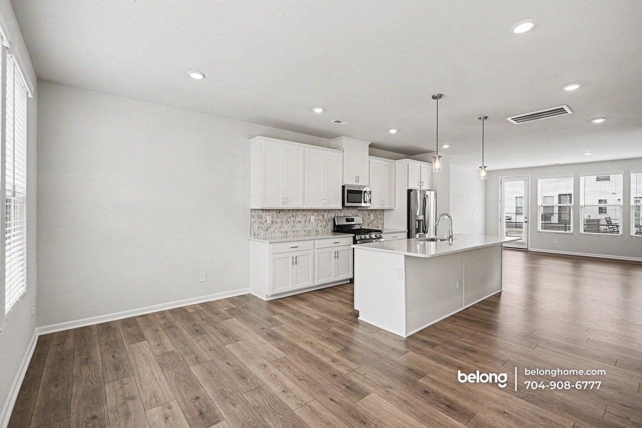 1424 Blanche St - Photo 6 of 22