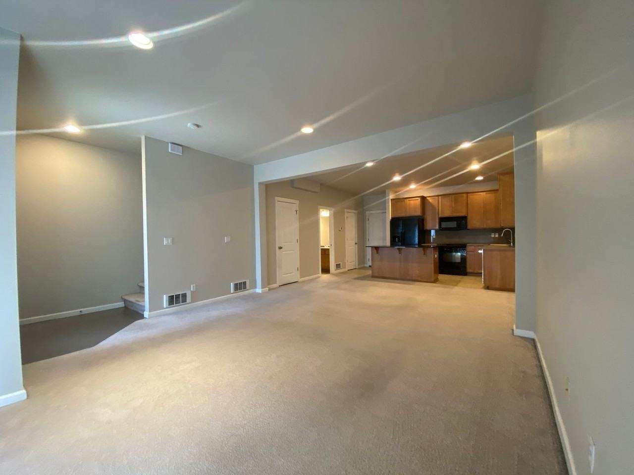 2110 N Country Vista Blvd - Photo 2 of 24