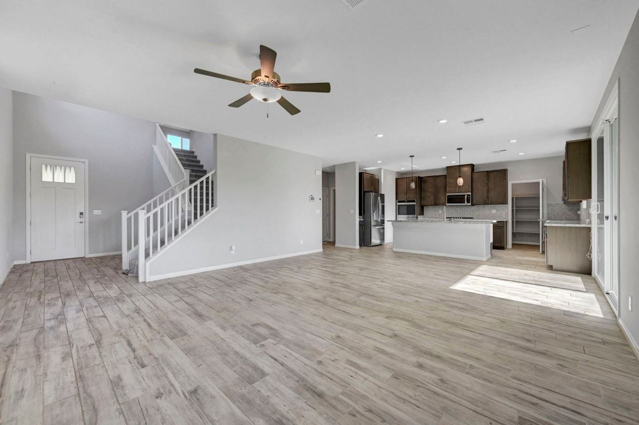 7447 Ardenno St - Photo 7 of 50
