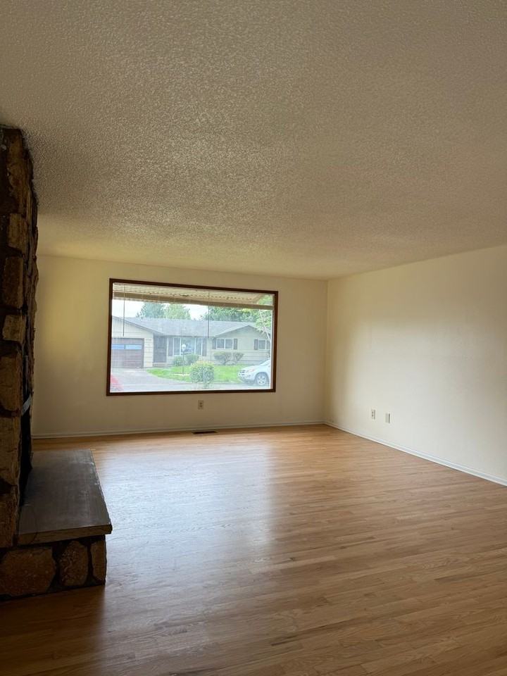 6515 Se Aspen St - Photo 4 of 19