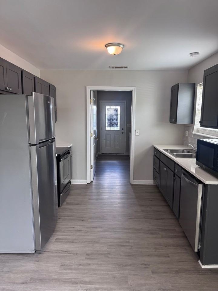 3137 Lauren Evelyn Way - Photo 5 of 12