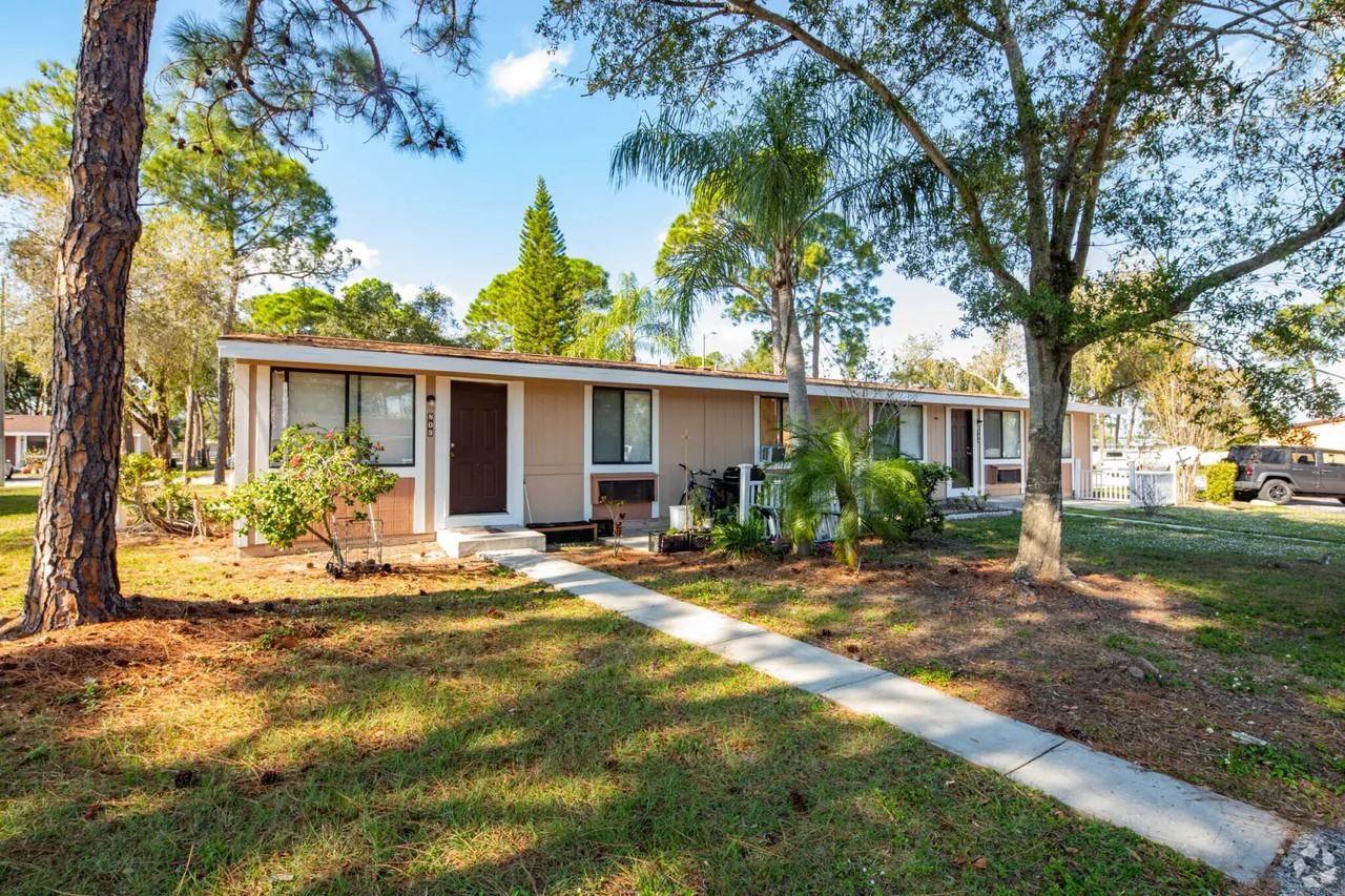 Apollo Beach Villa - Photo 4 of 7