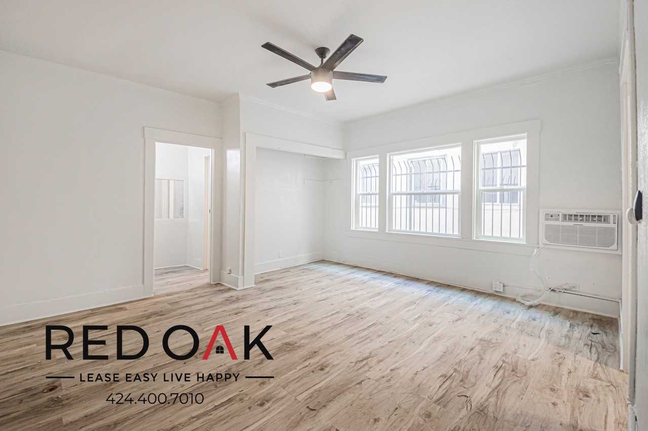 816- 822 S Park View St - Photo 6 of 13