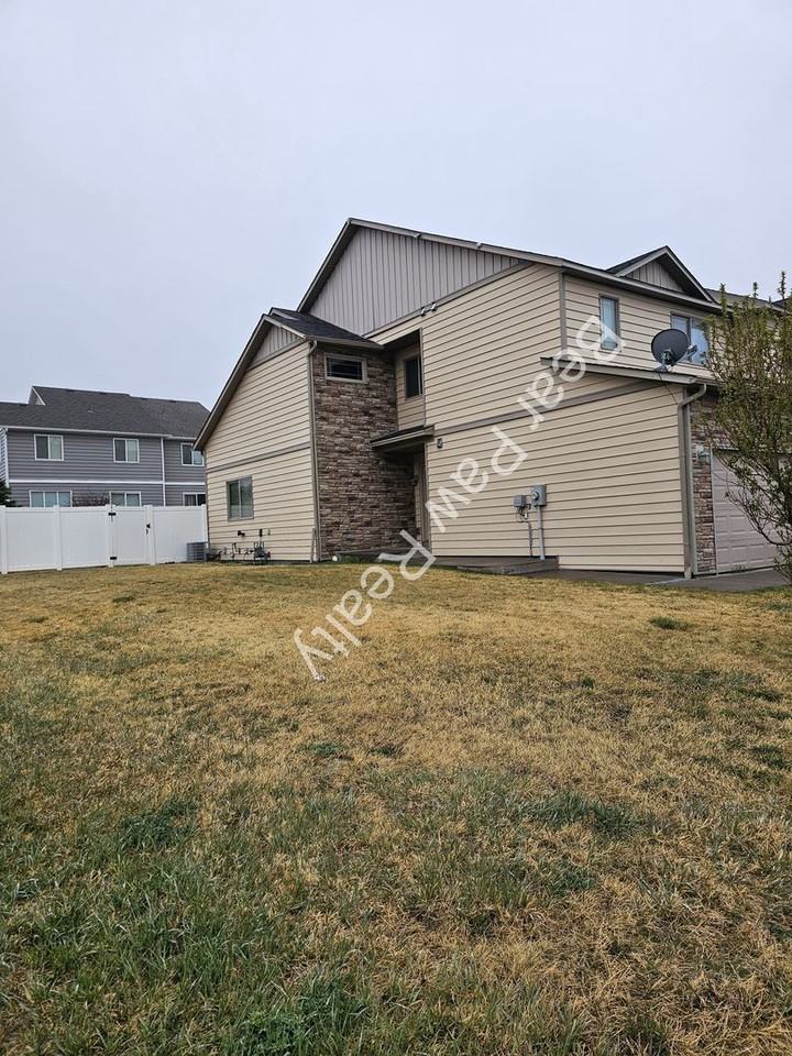 4041 Rain Dancer Trl - Photo 2 of 22