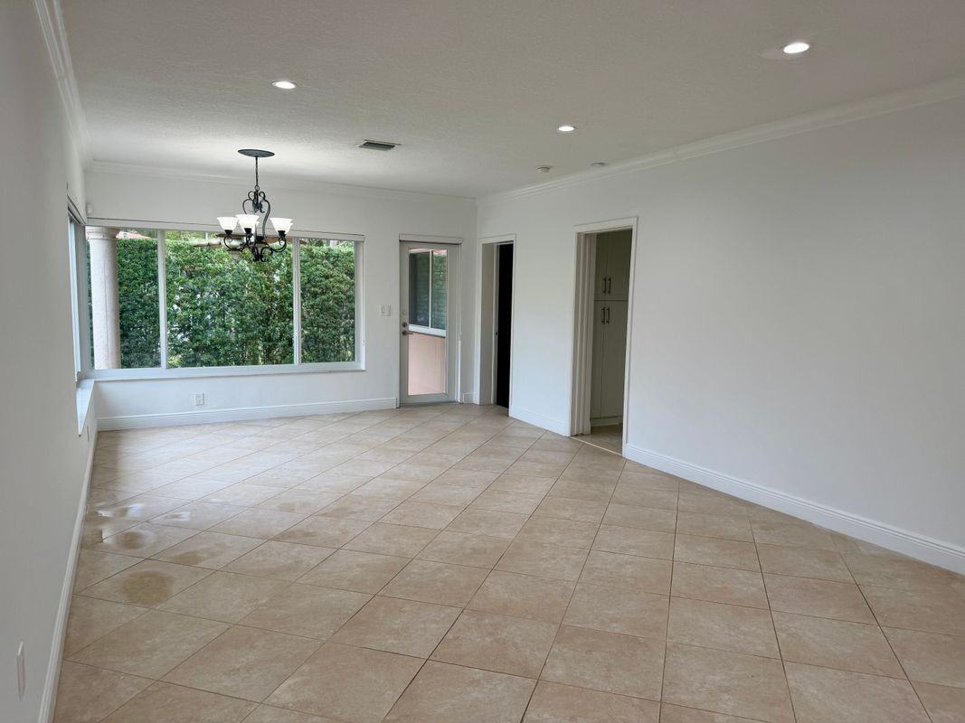 814 Capri St - Photo 3 of 34