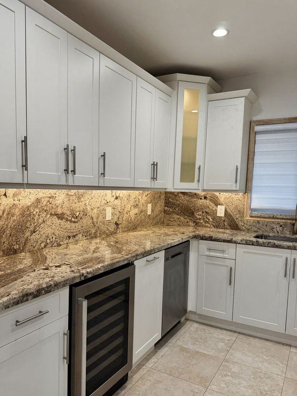 814 Capri St - Photo 6 of 34